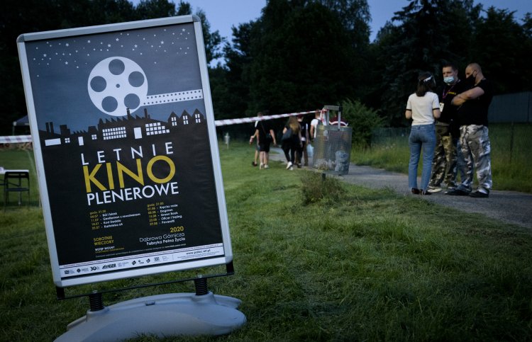 001 - Letnie Kino Plenerowe-Tucznawa.jpg