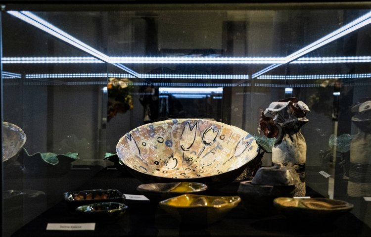 001- Kubek Fidiasza-wernisaz.jpg