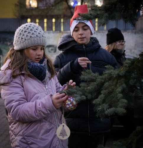 002 - Akcja Świąteczne drzewko-Helikon.jpg