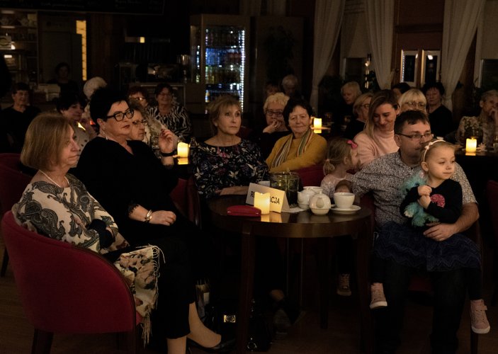 002 - Kolędowanie w Kawiarni.jpg