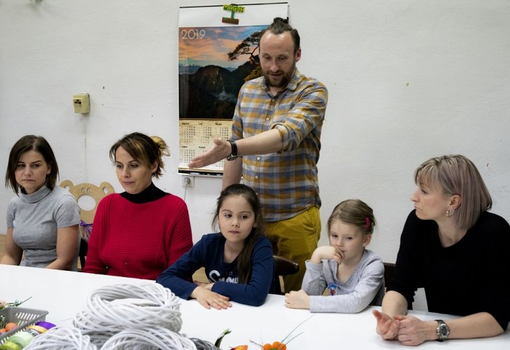 002 - Krąg-Wielkanocne wianki.jpg