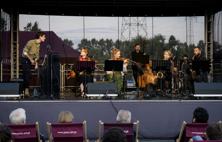 002 - Mała Orkistra Dancingowa.jpg