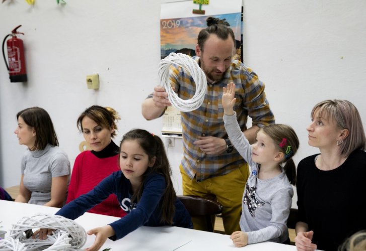 003 - Krąg-Wielkanocne wianki.jpg