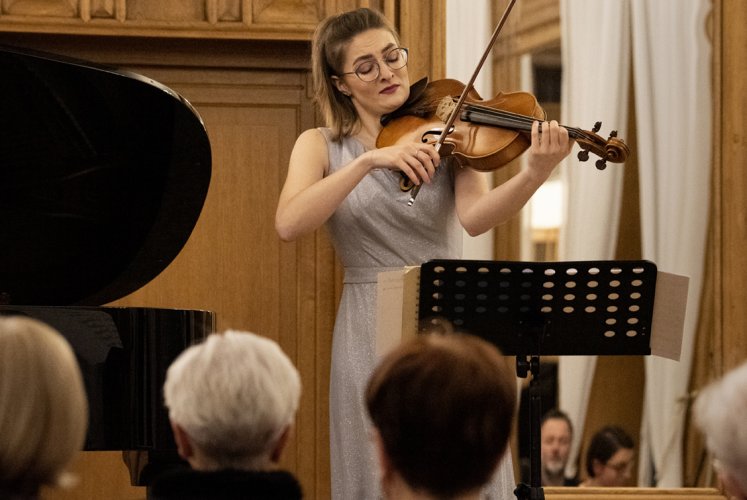 004 - Kameralne czwartki-Anna Krzyżak.jpg