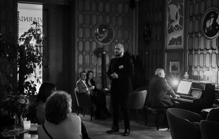 006 - Kawiarniane PianoLove-Wenanty Maciej Domagała.jpg