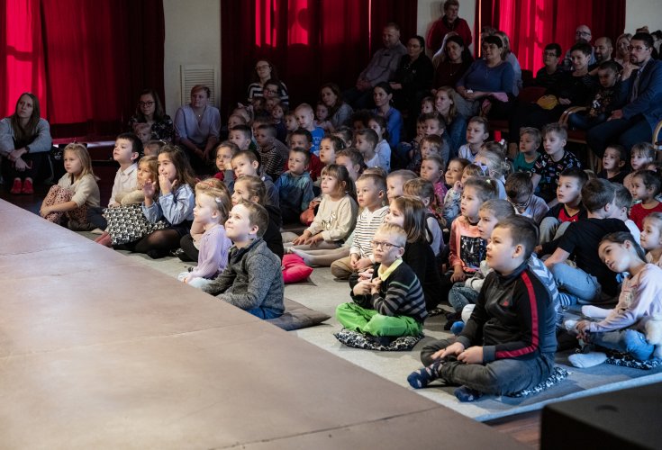 006 - Niedzielne Poranki Teatralne - O dwóch takich, co ukradli księżyc.jpg
