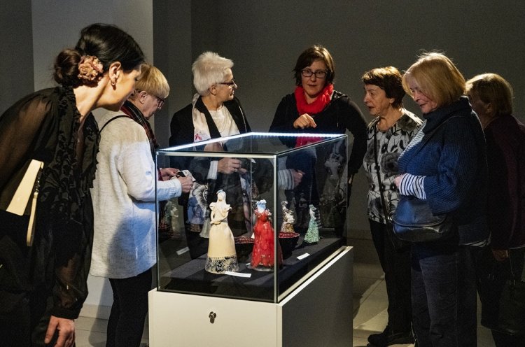 006- Kubek Fidiasza-wernisaz.jpg