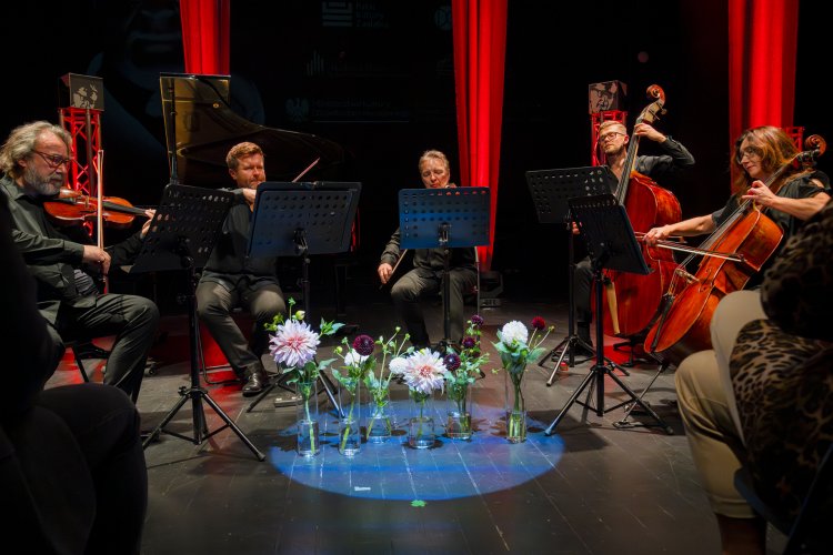 007 - Na urodziny Spisaka Kameralnie.jpg