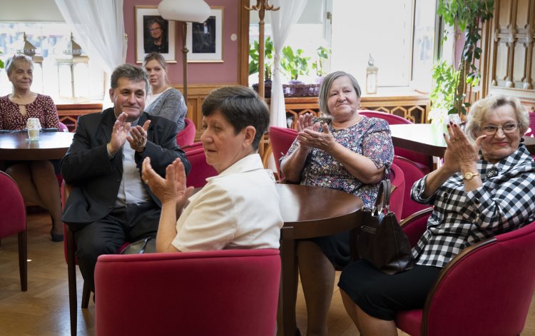 007 - Spotkanie z uczestnikami wystawy o Janie Pawle II.jpg