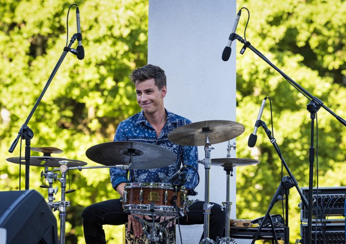 010 - W Zieloną Gramy-Symetrio.jpg