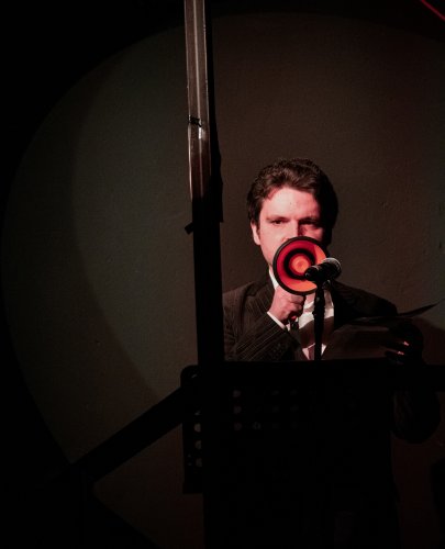 011 - Dom murem podzielony - II odsłona.jpg