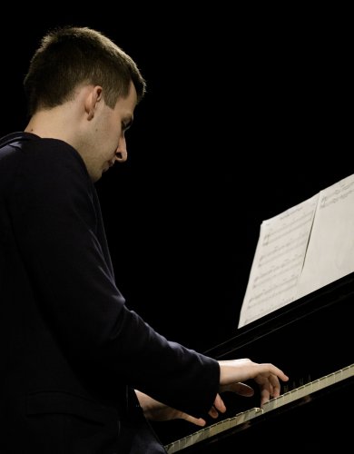 011 - W Zieloną Gramy-Darek Ziółek z zespołem.jpg