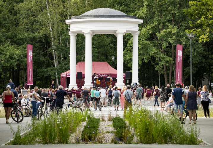 012 - W Zieloną gramy - Cello Maniax — kopia.jpg