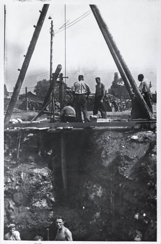 012 - Z albumu PKZ w budowie.jpg