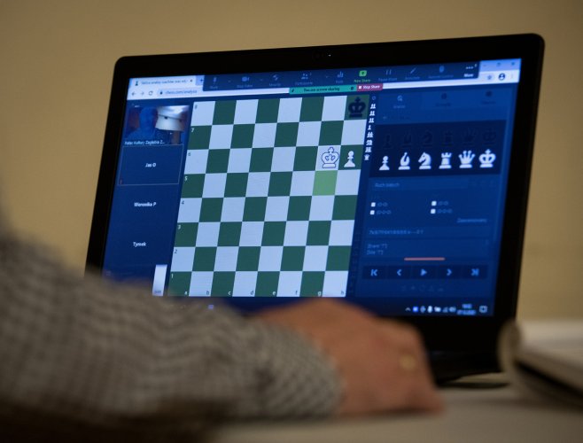 012 - Zajęcia On-line-Szachy.jpg