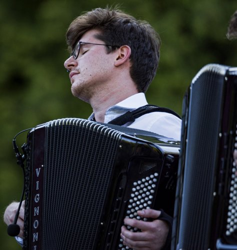 013 - W Zieloną Gramy-Symetrio.jpg