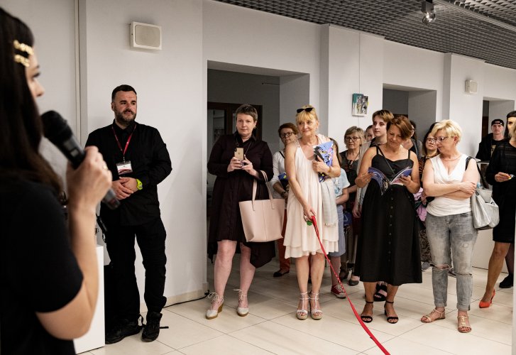 019 - Na starych śmieciach-wernisaż Karoliny Bańki.jpg