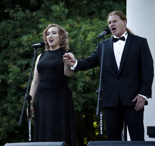 020-Vocal Trio-Zielona.jpg