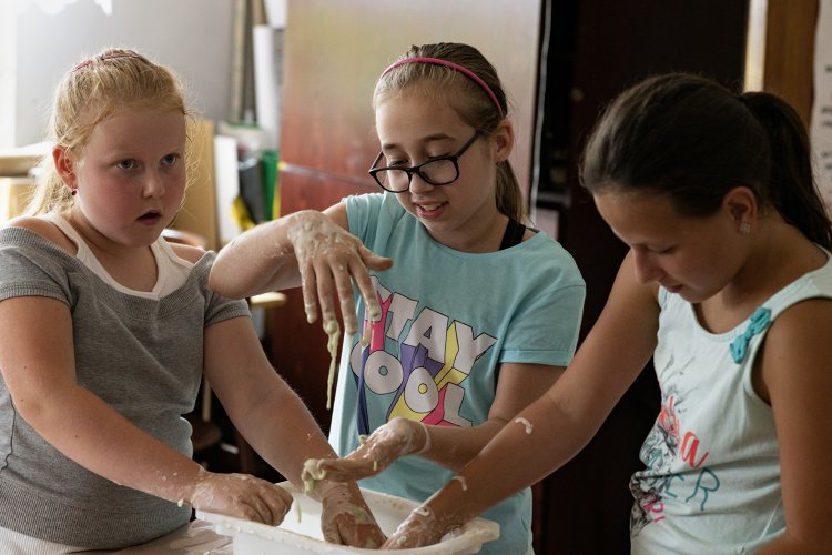 022 - Artystyczne wakacje-Świetlica Łosień.jpg