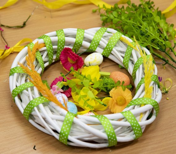 022 - Krąg-Wielkanocne wianki.jpg