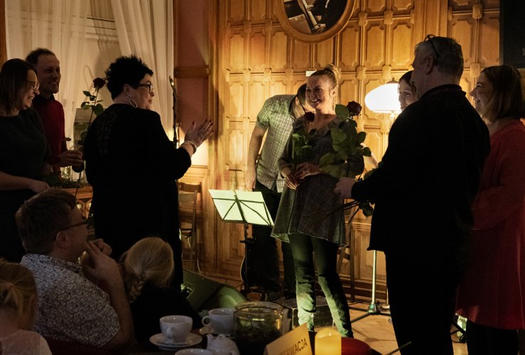 023 - Kolędowanie w Kawiarni.jpg