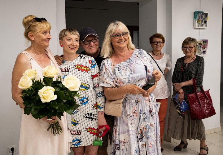 023 - Na starych śmieciach-wernisaż Karoliny Bańki.jpg