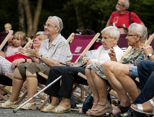 024 - W Zieloną gramy - Cello Maniax — kopia.jpg