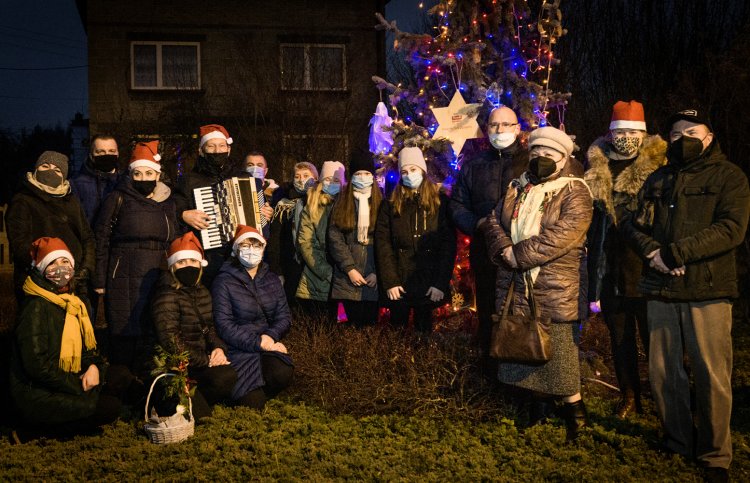 025 - Akcja Świąteczne drzewko-Tucznawa.jpg