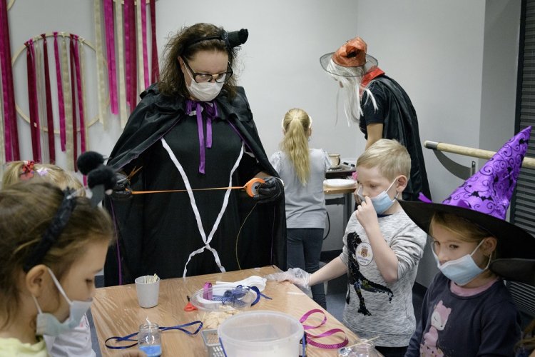 028 - Andrzejki w Klubie Krąg.jpg