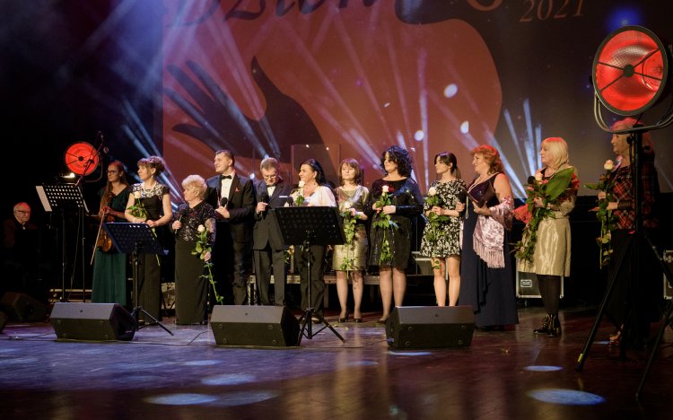 032 - Wszystko dla Pań.jpg