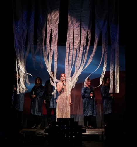 037 - Dom murem podzielony - II odsłona.jpg