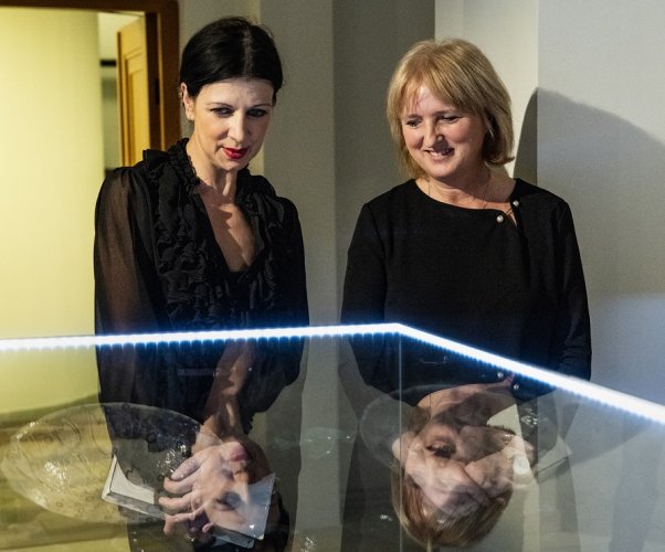 042- Kubek Fidiasza-wernisaz.jpg