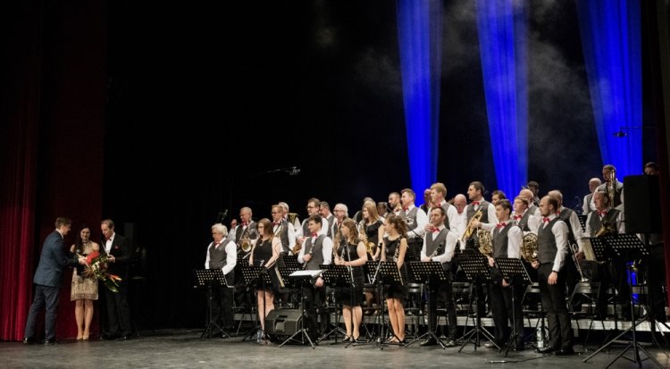 050- MOD - 20-lecie.jpg