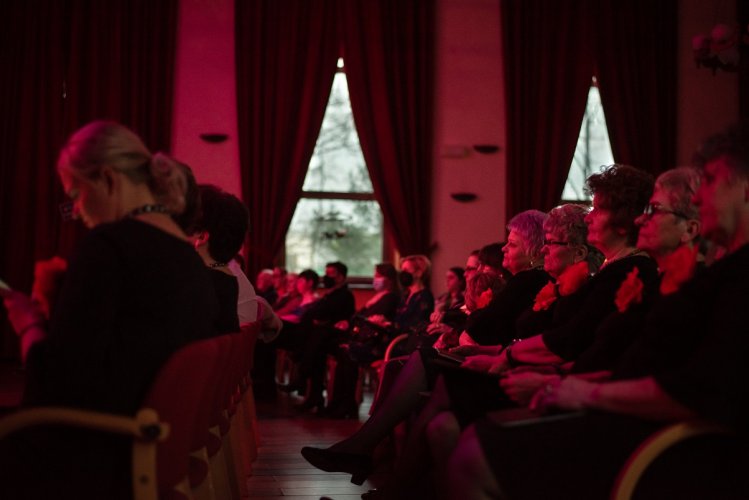 Być kobietą koncert (1).jpg