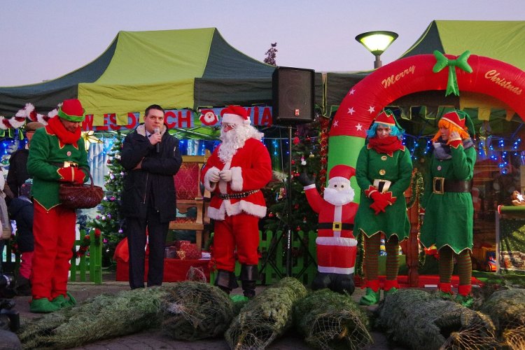 Dąbrowski Kiermasz Świąteczny 2016 (4).jpg