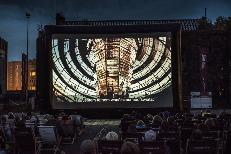 Letnie Kino Plenerowe 15.07.2017 fot. Marek Wesołowski (8).jpg
