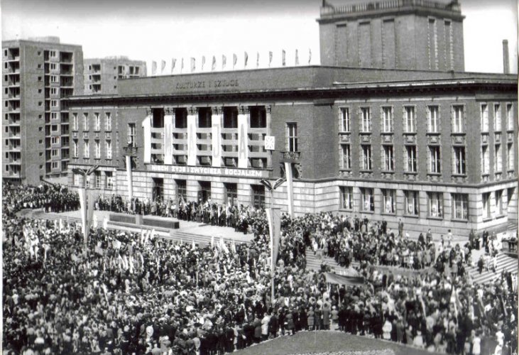 OBCHODY 1MAJA 1975.jpg