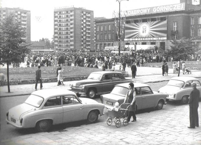 Plac przed PKZ 1971r..jpg