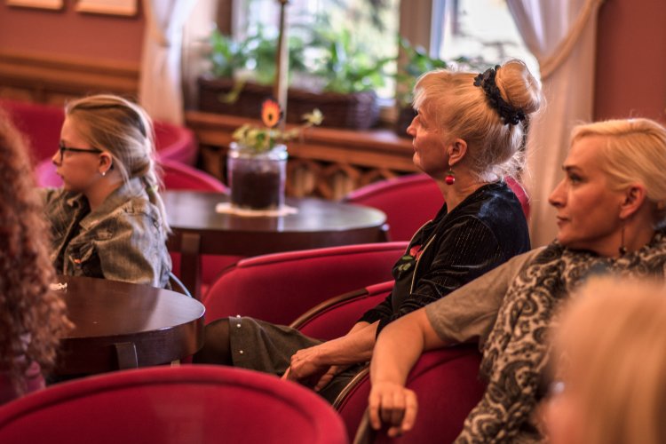 Wycinanki Łowickie fot. Karolina Pazera (14).jpg