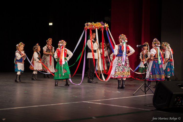 dzieciecy zespol folklorystyczny.jpg