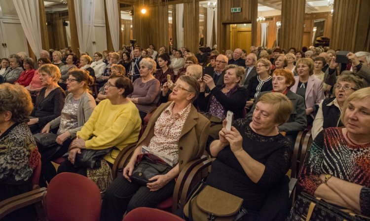 kc_vocaltrio (13).jpg