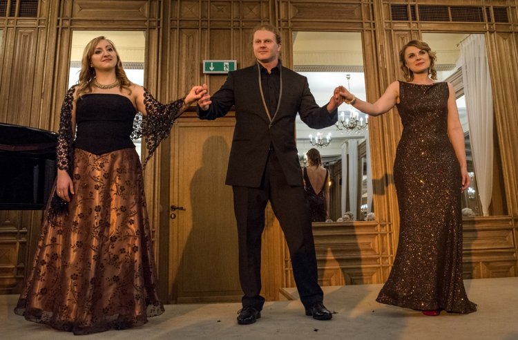 kc_vocaltrio (17).jpg