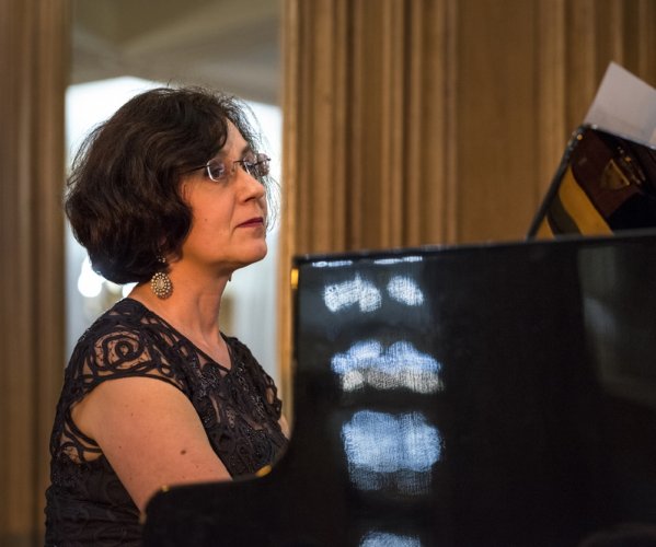 kc_vocaltrio (3).jpg