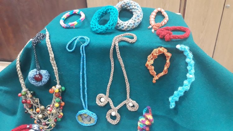 szydełkowa biżuteria (1).jpg